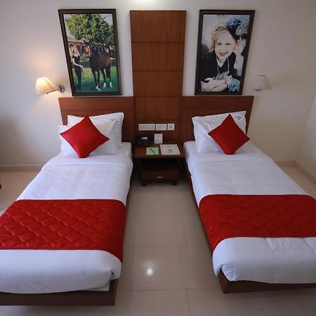 Hotel Peninsula Thrissur 外观 照片