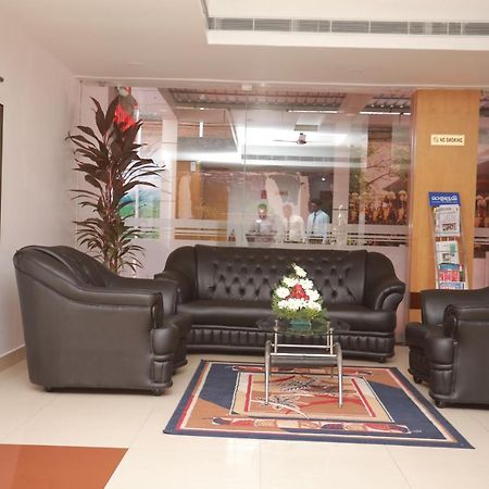 Hotel Peninsula Thrissur 外观 照片