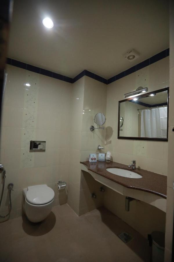 Hotel Peninsula Thrissur 外观 照片
