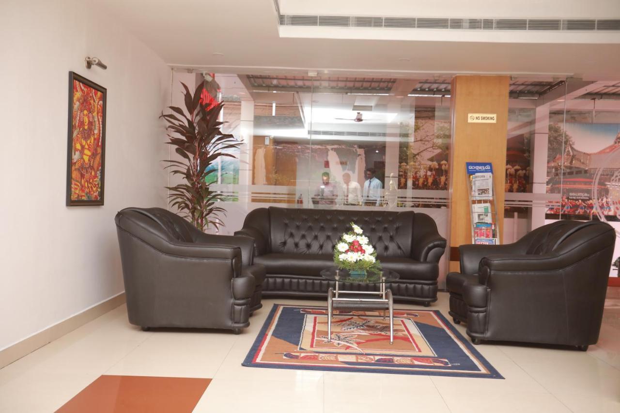 Hotel Peninsula Thrissur 外观 照片