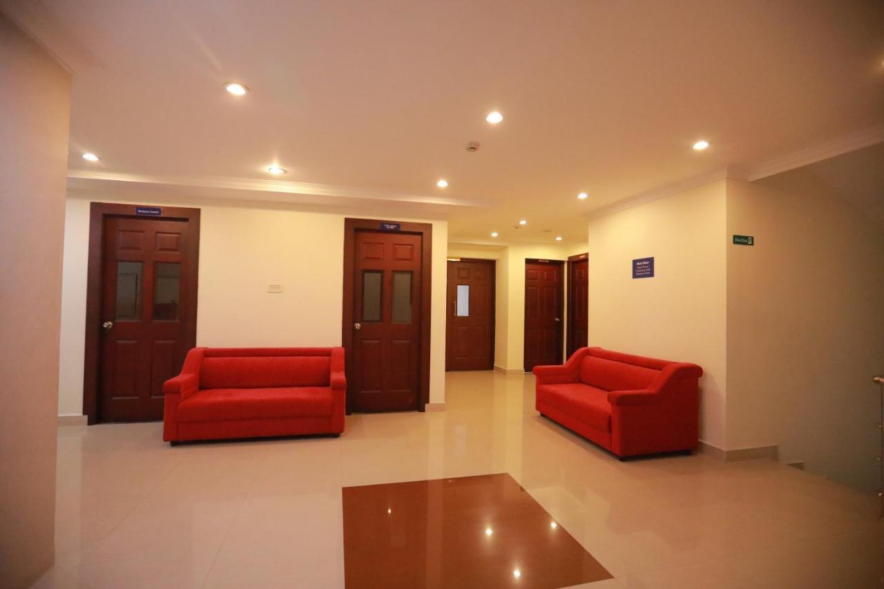 Hotel Peninsula Thrissur 外观 照片