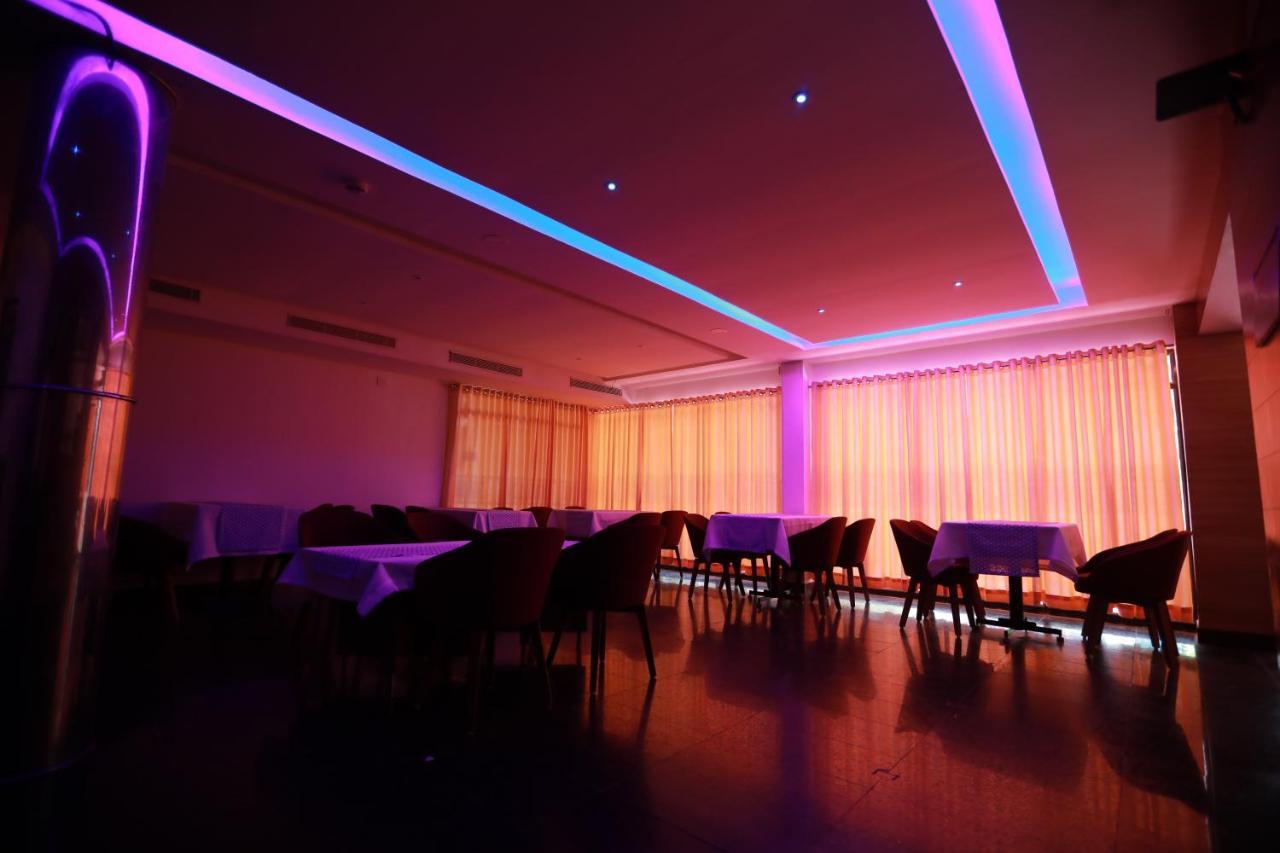 Hotel Peninsula Thrissur 外观 照片